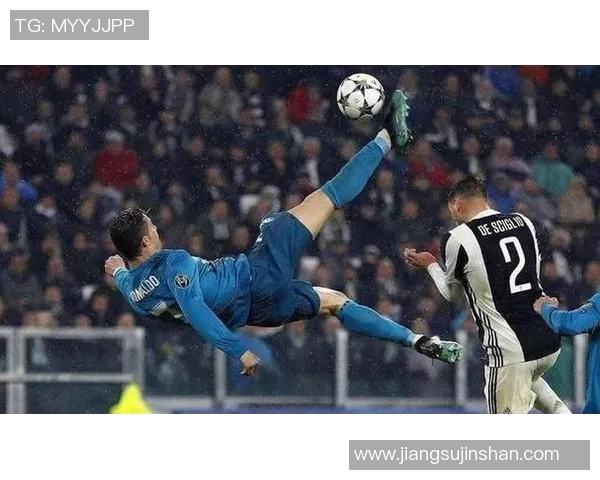 宿命对决：当梅西遇上C罗，世界杯赛场上的史诗篇章